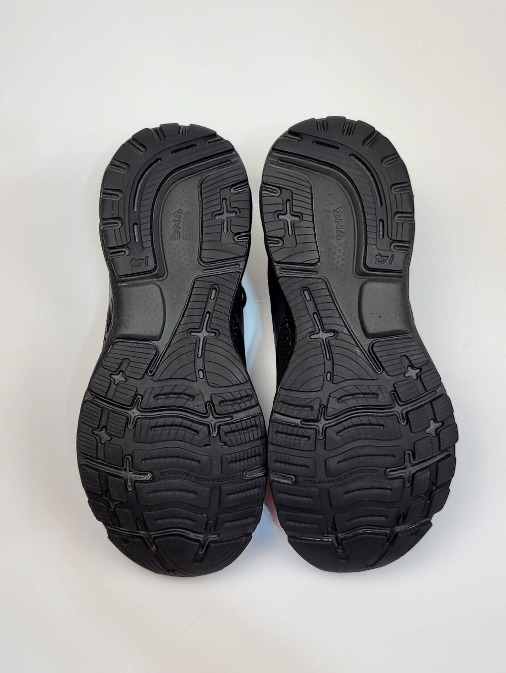 Brooks Ghost 14 Women’s Running Shoes – Size 8.5 B – Black Athletic Sneakers - Picture 4 of 8